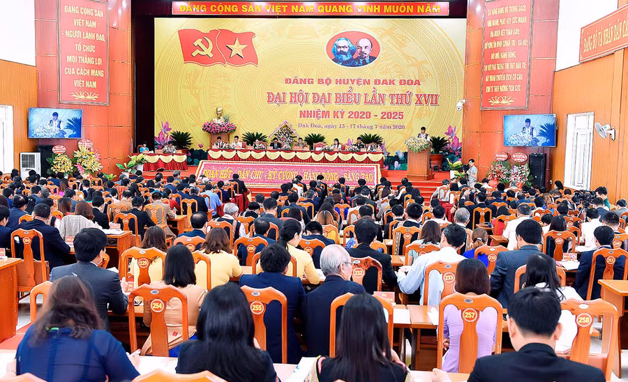 Quang cảnh buổi Đại hội đại biểu Đảng bộ huyện Đak Đoa lần thứ XVII (nhiệm kỳ 2020-2025). Ảnh: Đức Thụy
