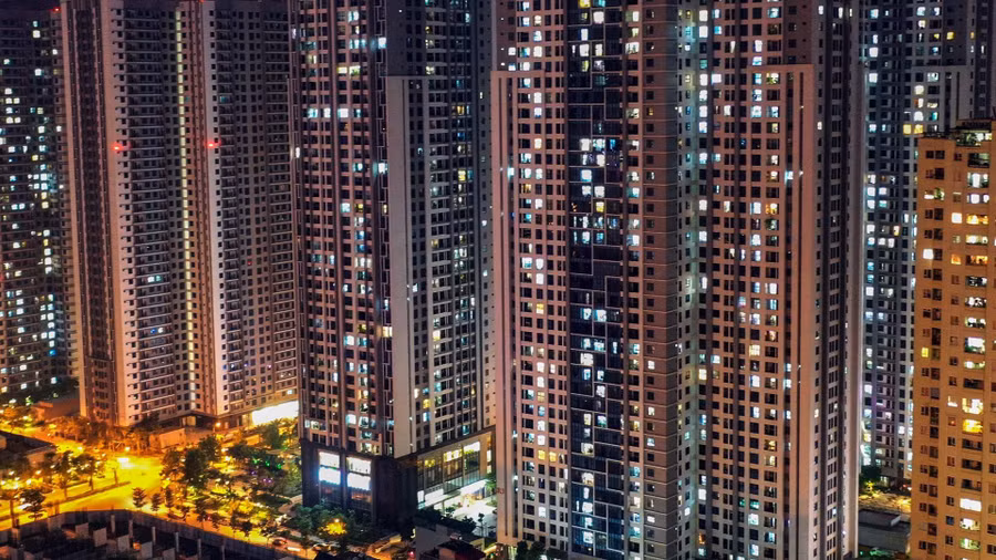 Một dự án căn hộ trên đường Hồ Tùng Mậu, quận Bắc Từ Liêm cách trung tâm Hà Nội 10 km có giá bán 28-30 triệu đồng/m2. Ảnh: Việt Linh.