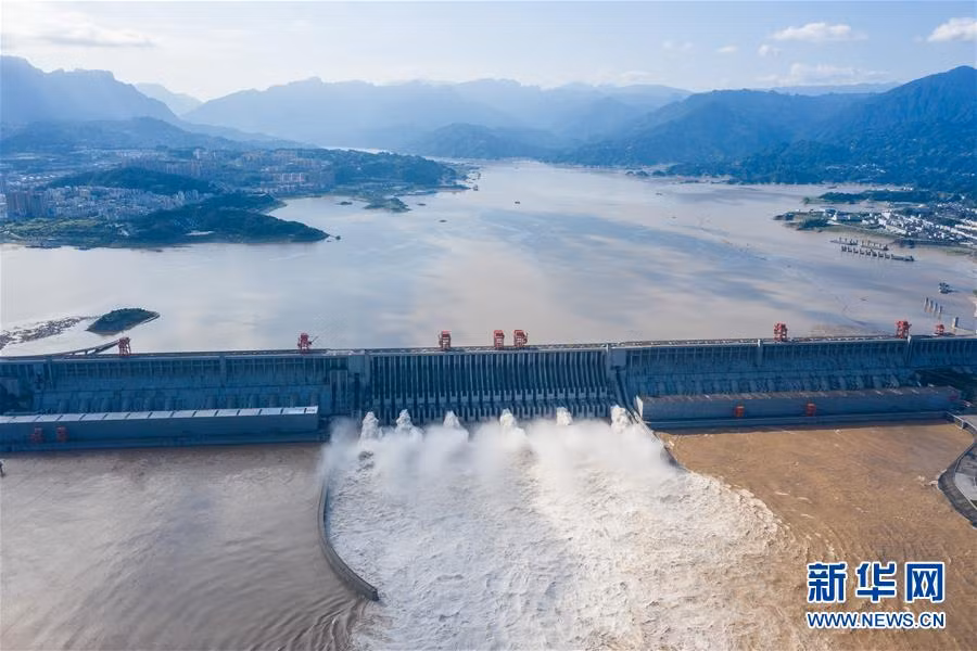 Đập Tam Hiệp đối mặt thách thức mới trong đợt lũ thứ 3 trên sông Dương Tử (ảnh: Xinhua)