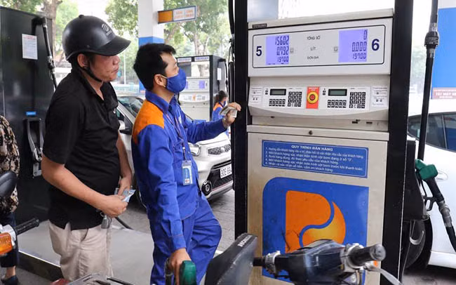 Giá xăng có thể được giữ nguyên hoặc tăng nhẹ trong kỳ điều chỉnh giá ngày mai (13/7).