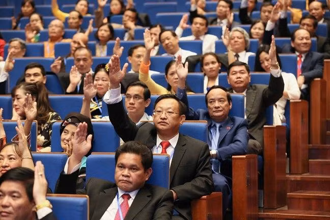 Đại hội biểu quyết nhất trí thông qua Điều lệ MTTQ Việt Nam khóa IX. Đại hội biểu quyết nhất trí thông qua Điều lệ MTTQ Việt Nam khóa IX.