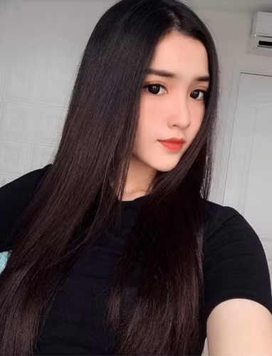 Theo nhiều người, Đoan Nghi thuộc tuýp con gái năng động, dù trong trang phục nào cô nàng cũng toát lên sự hấp dẫn 