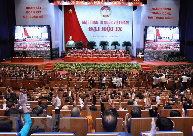 Các đại biểu dự phiên họp trù bị biểu quyết, thông qua Chương trình và Quy chế làm việc của Đại hội. (Ảnh: TTXVN)
