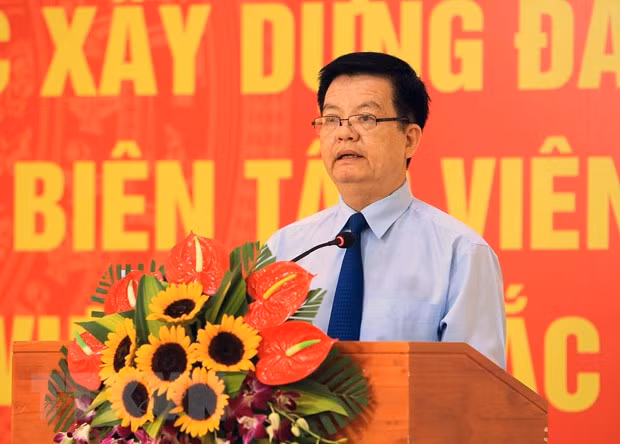 Ông Mai Văn Chính khẳng định, Đảng luôn coi trọng bồi dưỡng lý luận chính trị, đào tạo, rèn luyện đội ngũ cán bộ. (Ảnh: TTXVN)