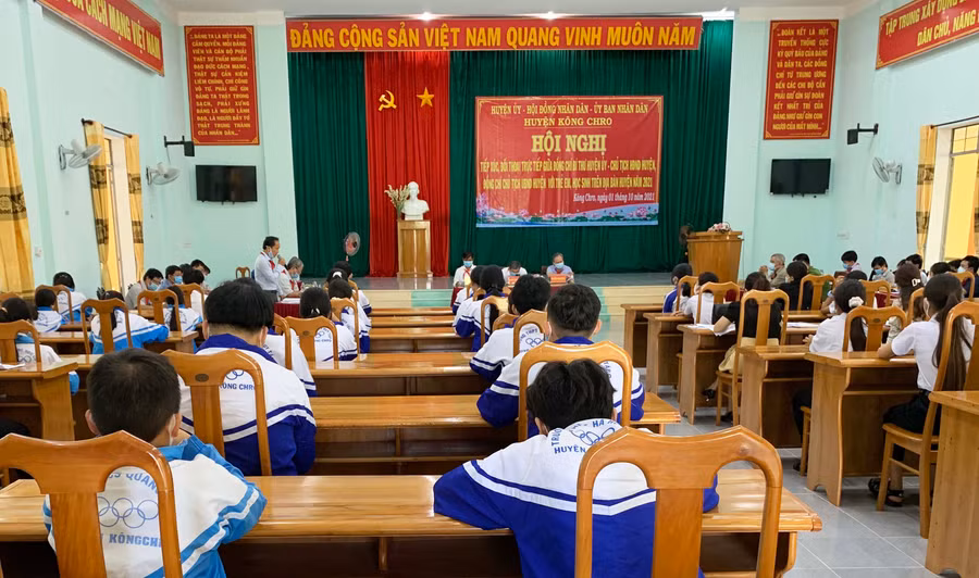 Toàn cảnh buổi đối thoại. Ảnh: Thúy Ngọ
