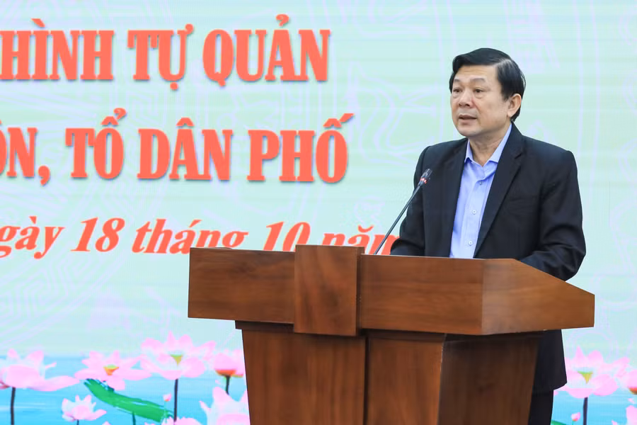  Phó Chủ tịch Ủy ban Trung ương Mặt trận Tổ quốc Việt Nam Nguyễn Hữu Dũng phát biểu tại hội thảo. (Ảnh: Minh Đức/TTXVN)