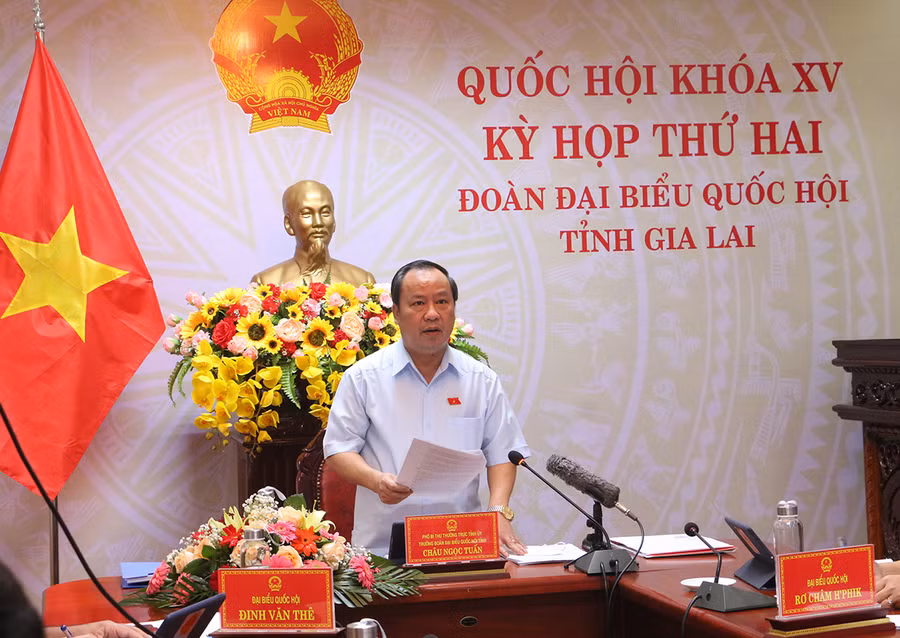 Trưởng đoàn đại biểu Quốc hội tỉnh Gia Lai Châu Ngọc Tuấn tham gia góp ý vào Dự án Luật sửa đổi, bổ sung một số điều của Luật Thống kê. Ảnh: Quang Tấn