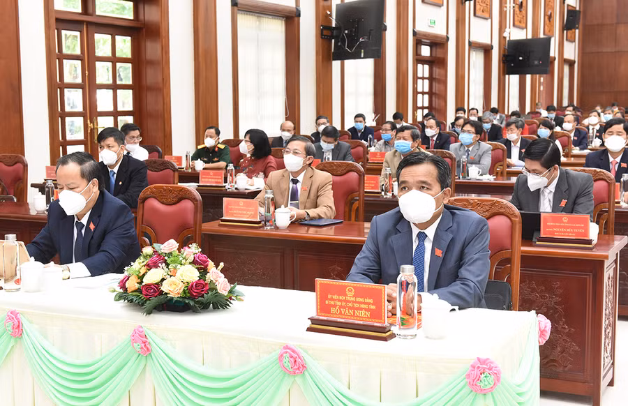 Các đại biểu dự hội đồng nhân dân tỉnh khoá xii nhiệm kỳ 2021-2026 kỳ họp thứ 3 (chuyên đề). Ảnh: Đức Thụy
