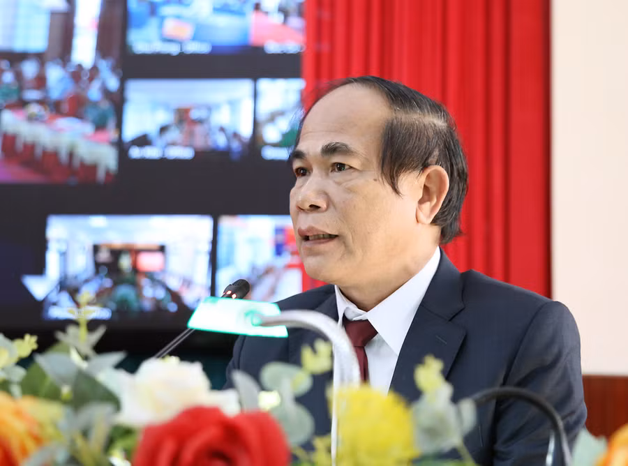 Chủ tịch UBND tỉnh Võ Ngọc Thành phát biểu tại buổi lễ. Ảnh: Lê Anh