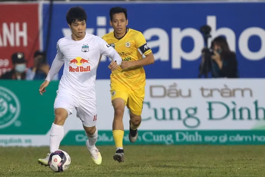 Hoàng Anh Gia Lai đã bỏ xa Hà Nội tại V.League 2021, tính đến trước khi giải khi giải đấu bị hủy. Ảnh: VPF