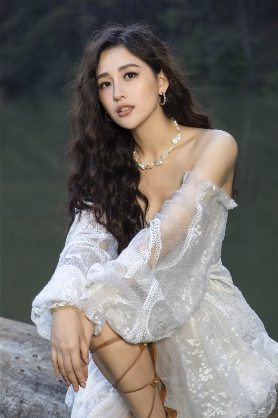 Hoa hậu Mai Phương Thuý mới được ban tổ chức Miss World Vietnam 2021 xác nhận là thành viên ban tổ chức. Đây là năm thứ 2 liên tiếp người đẹp đảm nhiệm vị trí đi tìm cô gái tài sắc vẹn toàn cho Miss World Vietnam. Ảnh: NVCC. 