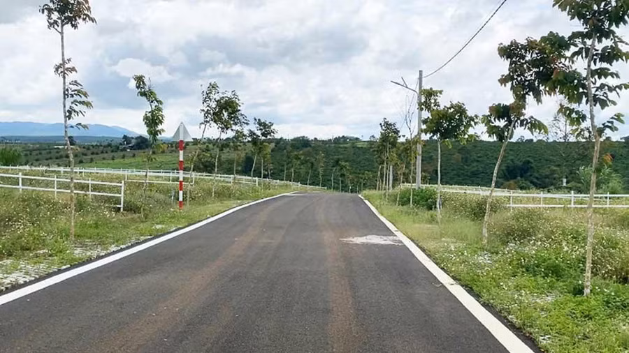  Đường nhựa, trụ điện được đầu tư ở các khu phân lô