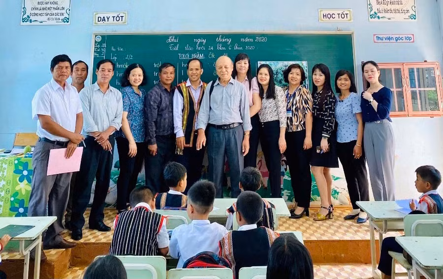 Hàng năm, Sở Giáo dục và Đào tạo thường xuyên mở các lớp bồi dưỡng tiếng DTTS cho giáo viên (ảnh chụp năm 2020). Ảnh: Mai Ka