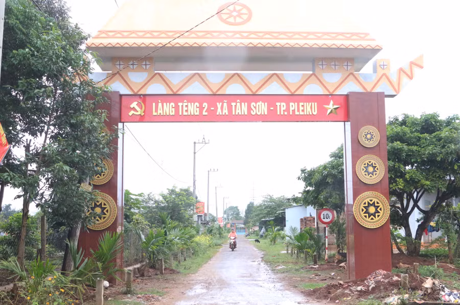 Mô hình hàng rào xanh mang lại diện mạo mới cho làng Tiêng 2