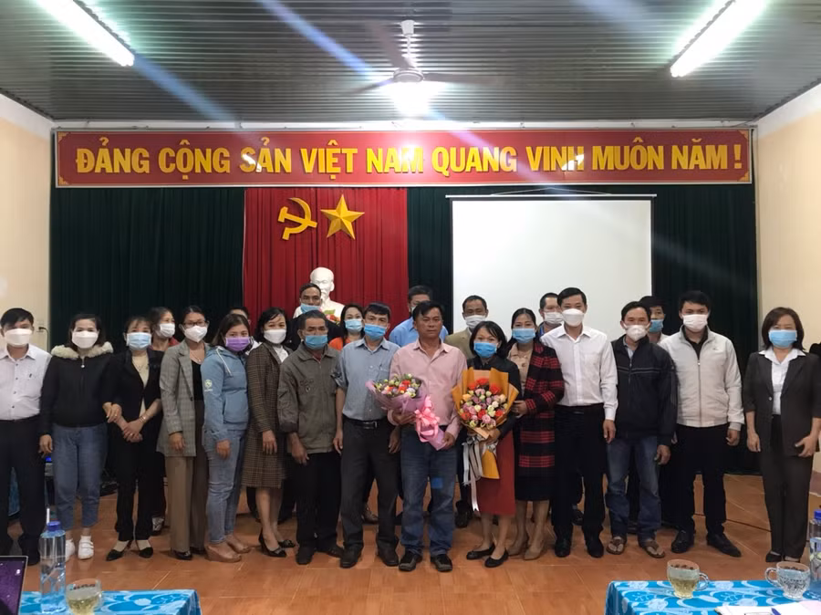 Câu lạc bộ sản xuất kinh doanh giỏi ra mắt tại Hội nghị. Ảnh Minh Hiển