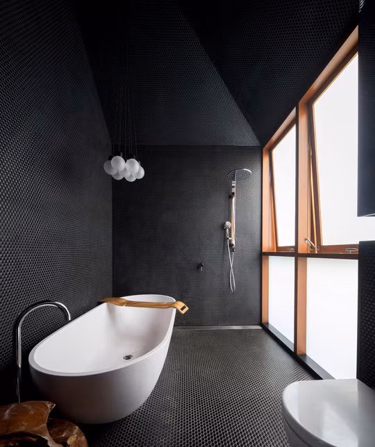 Văn phòng Carter Williamson Architects đã thiết kế nên phòng tắm như spa nghỉ dưỡng cho căn nhà ở Sydney (Australia) bằng cách 