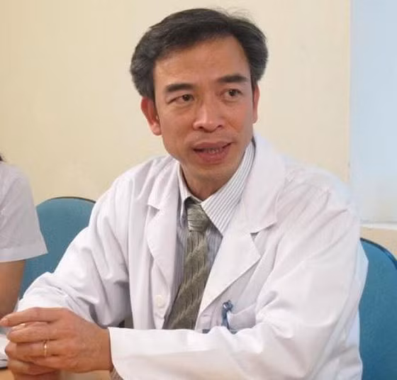 Ông Nguyễn Quang Tuấn bị đình chỉ công tác Giám đốc Bệnh viện Bạch Mai