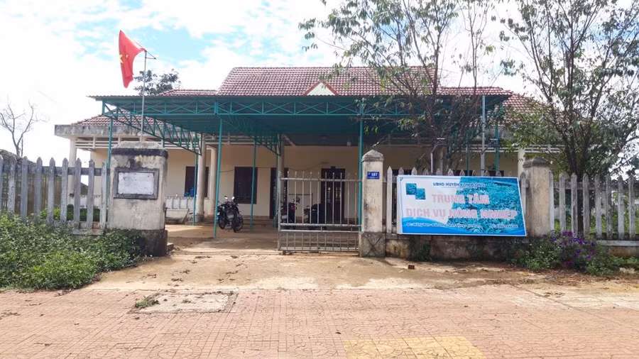 Trung tâm dịch vụ nông nghiệp H.Kon Plông, nơi ông Vinh đang công tác. Ảnh: Đức Nhật Trung tâm dịch vụ nông nghiệp H.Kon Plông, nơi ông Vinh đang công tác. Ảnh: Đức Nhật
