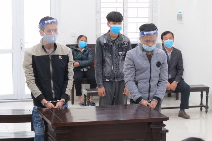 Các bị cáo tại phiên tòa sơ thẩm