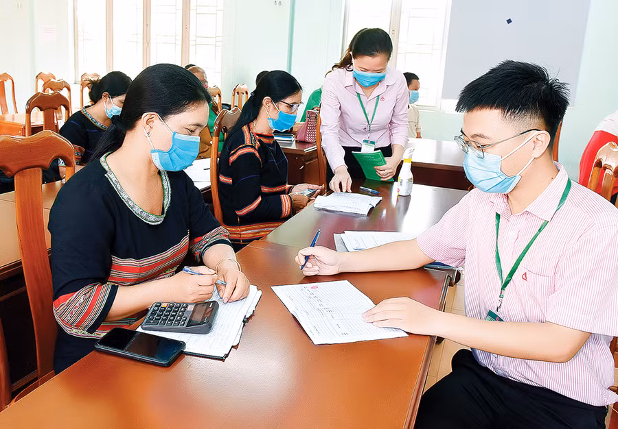 Hoạt động điểm giao dịch xã Ia Dêr (huyện Ia Grai). Ảnh: Đức Thụy Hoạt động điểm giao dịch xã Ia Dêr, huyện Ia Grai. Ảnh: Đức Thụy