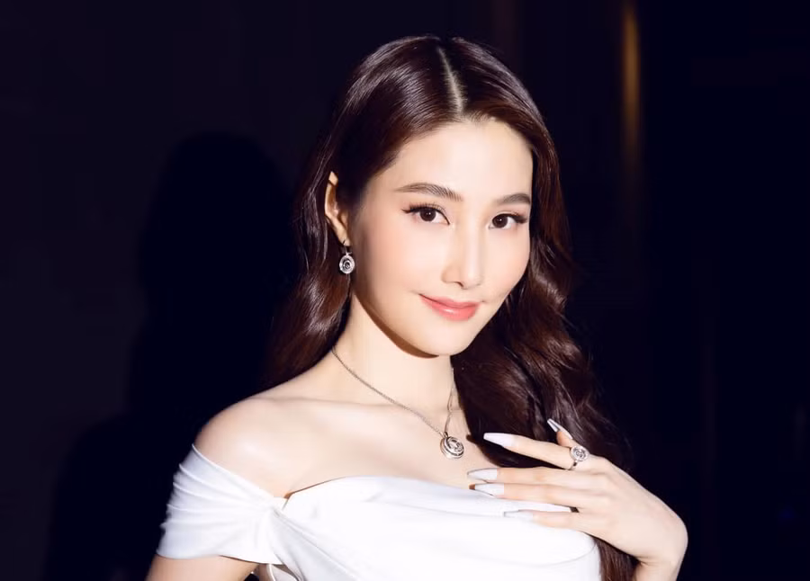 Nhan sắc Diễm My 9X ngày càng thăng hạng khi bước qua ngưỡng 30. Ảnh: FBNV