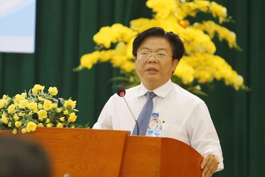 Ông Hà Thanh Quốc xin dừng gói thầu mua sắm thiết bị phục vụ dạy và học năm 2021 trước khi nghỉ hưu. Ảnh: Thanh Chung