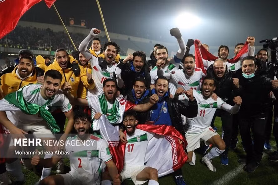 Tuyển Iran ăn mừng việc giành vé dự World Cup 2022 sớm 3 lượt đấu. Ảnh: Mehr