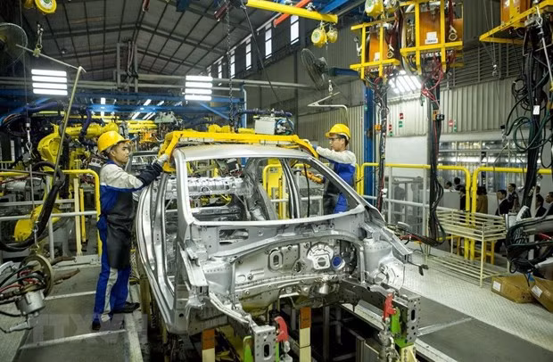  Hoạt động sản xuất tại nhà máy ôtô Hyundai Thành Công. (Ảnh: Hoàng Hùng/TTXVN)