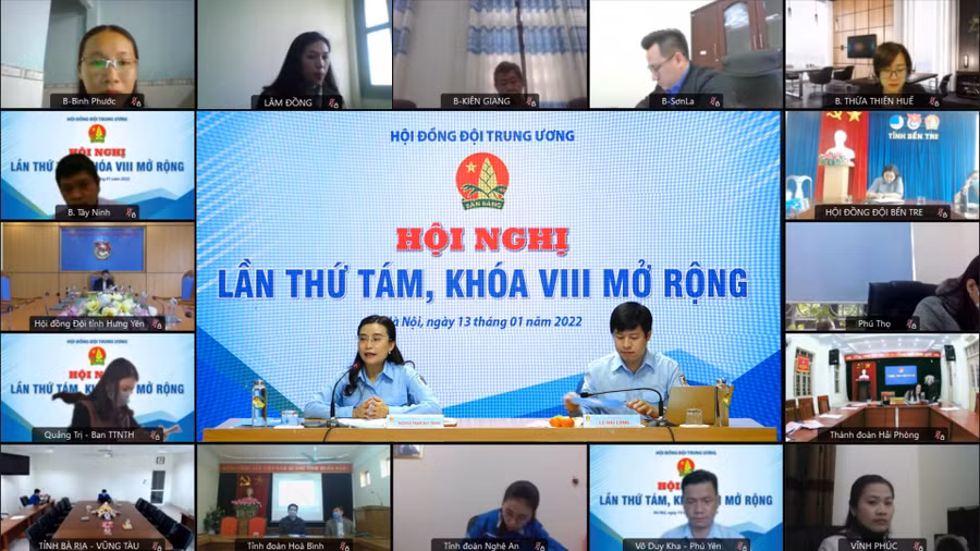 Hội nghị được tổ chức trực tiếp và trực tuyến. Ảnh: Bảo Anh
