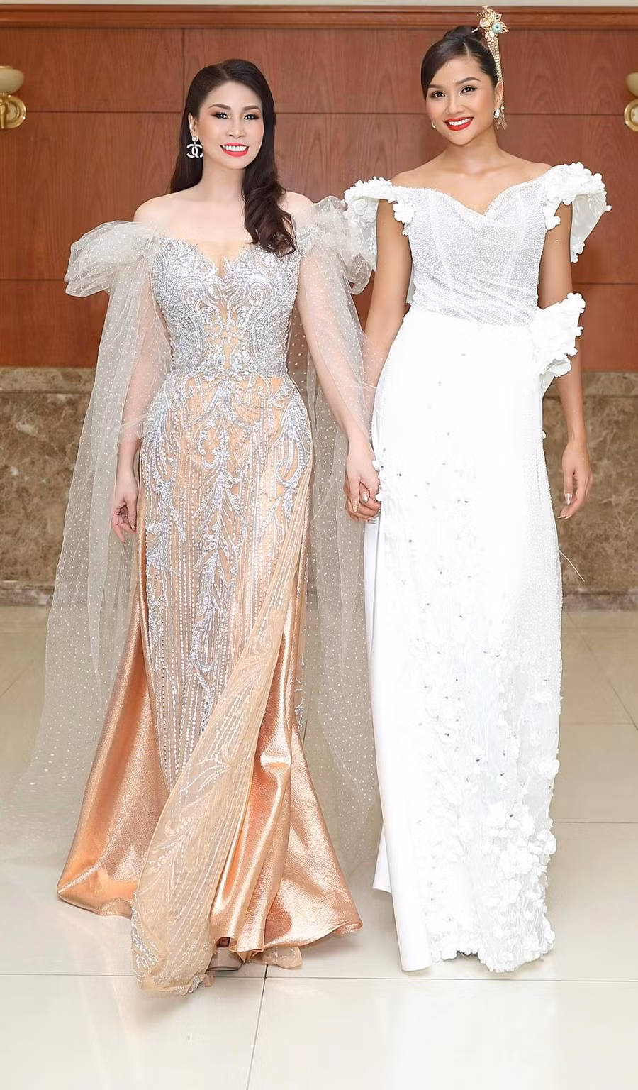 Tại sự kiện, Lý Hương còn có dịp gặp gỡ và catwalk cùng Hoa hậu Hoàn Vũ Việt Nam 2017 H'Hen Niê. Ảnh: NVCC