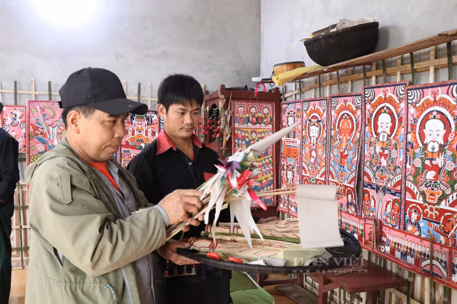 Để tổ chức Tết Nhảy, gia đình được chọn (nhà cái) phải chuẩn bị lợn, gà, lương thực và nhiều vật dụng từ đầu năm. Ảnh Thanh Tuấn