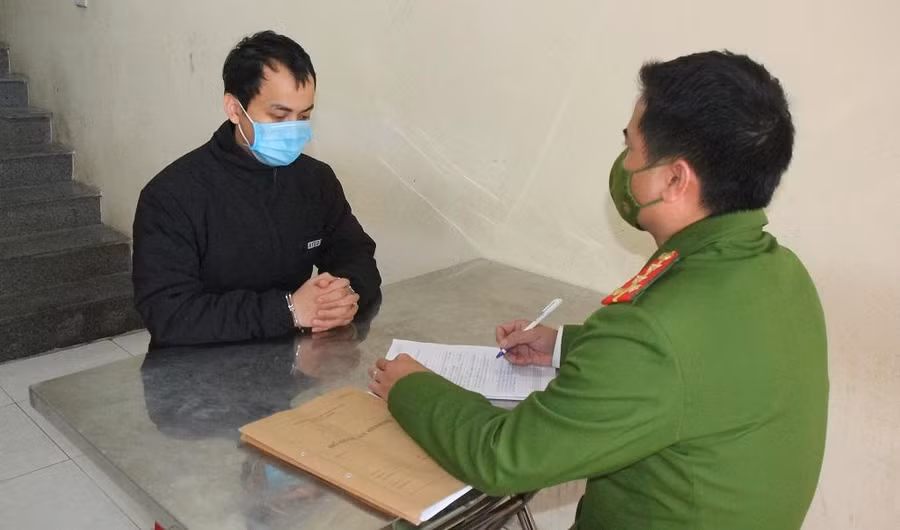Nguyễn Ngọc Hoàng tại cơ quan điều tra. Ảnh: Công an cung Cấp Nguyễn Ngọc Hoàng tại cơ quan điều tra. Ảnh: Công an cung Cấp