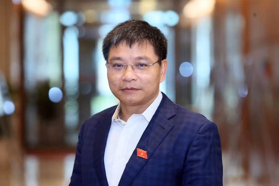 Quốc hội phê chuẩn bổ nhiệm ông Nguyễn Văn Thắng giữ chức Bộ trưởng Bộ Giao thông Vận tải.