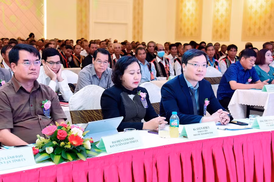 Các đại biểu dự hội nghị. Ảnh: Đức Thụy Các đại biểu dự hội nghị. Ảnh: Đức Thụy
