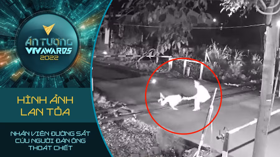 Nhân viên đường sắt cứu người đàn ông thoát chết: là khoảnh khắc được camera giám sát tại thuộc phường Xuân Lộc, thị xã Long Khánh, tỉnh Đồng Nai ghi lại vào 19h35 ngày 5/7. Nhân viên gác chắn là anh Nguyễn Văn Tài đã lao vào cứu người đàn ông ngã vào đường ray tàu hỏa khi đã không còn tỉnh táo do uống bia rượu.