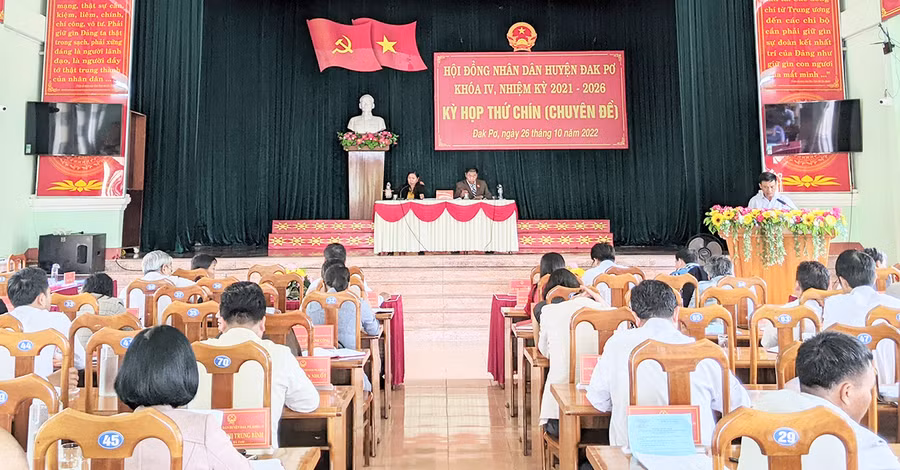  Quang cảnh kỳ họp. Ảnh: Nguyễn Hiền
