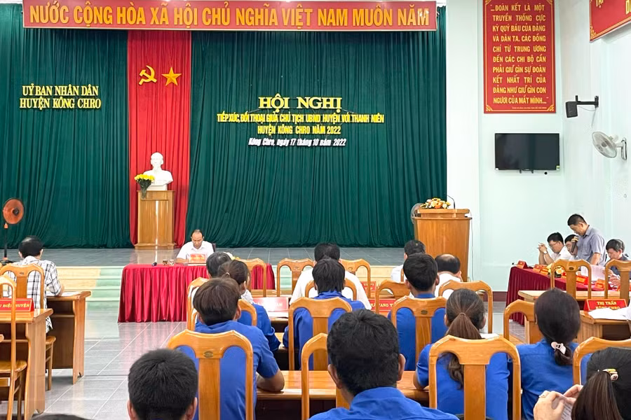 Quang cảnh buổi đối thoại. Ảnh: Phương Liên