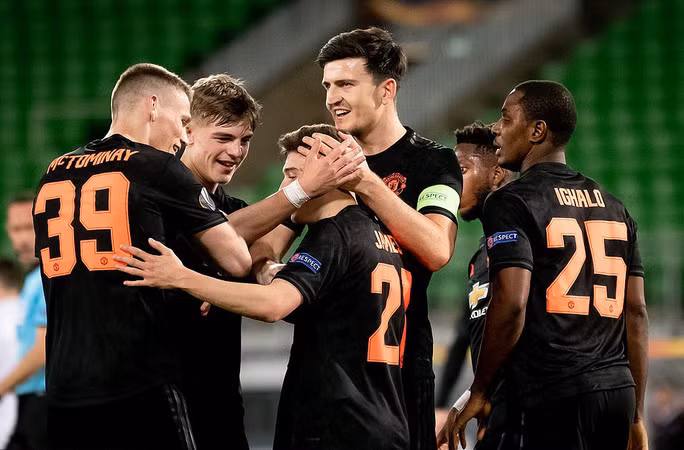 Man United đi đầu trong việc cắt giảm lương cầu thủ 30%