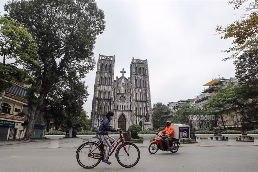 Hình ảnh Hà Nội những ngày cách ly xã hội. Ảnh: Sơn Tùng