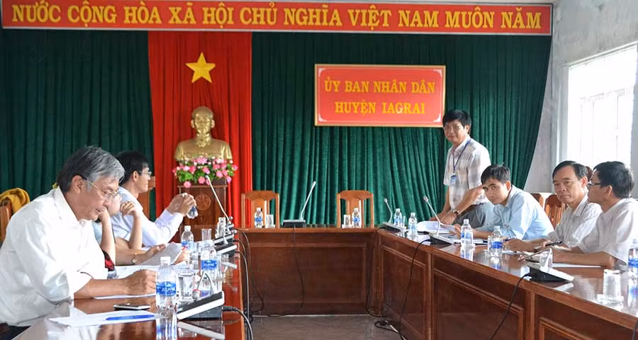 Tổ công tác của Sở Nông nghiệp và PTNT làm việc với UBND huyện Ia Grai. Ảnh: Lê Nam Tổ công tác của Sở Nông nghiệp và PTNT làm việc với UBND huyện Ia Grai. Ảnh: Lê Nam