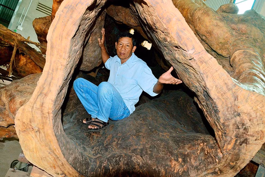 Phần lõi bên trong góc bàng đá khổng lồ