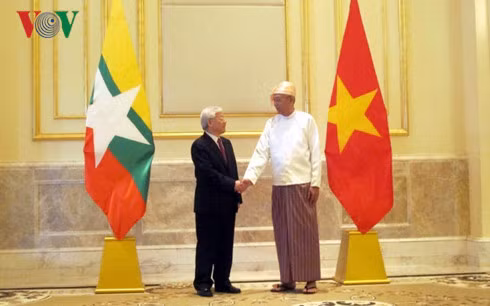 Tổng Bí thư Nguyễn Phú Trọng và Tổng thống Htin Kyaw Tổng Bí thư Nguyễn Phú Trọng và Tổng thống Htin Kyaw