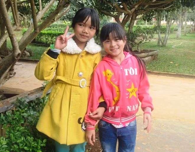 Giang (bên trái) và Xuyến (bên phải) là đôi bạn thân cùng tiến. Ảnh: H.T Giang (bên trái) và Xuyến (bên phải) là đôi bạn thân cùng tiến. Ảnh: H.T