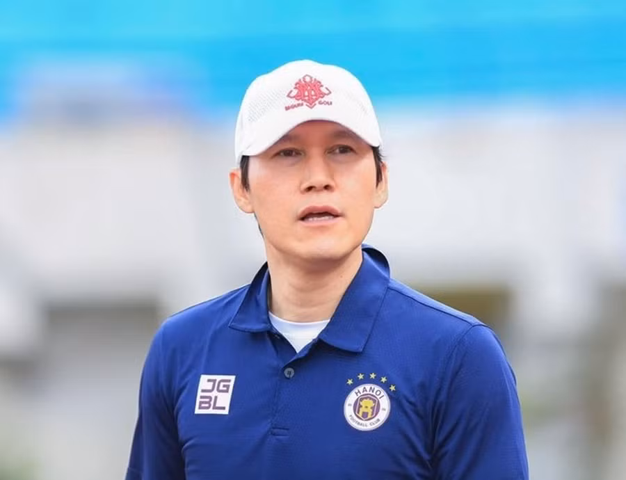 Park Choong-kyun từng làm trợ lý tuyển Việt Nam và HLV CLB Hà Nội tái hợp với Văn Toàn ở CLB Seoul E-Land. Ảnh: CLB HÀ NỘI
