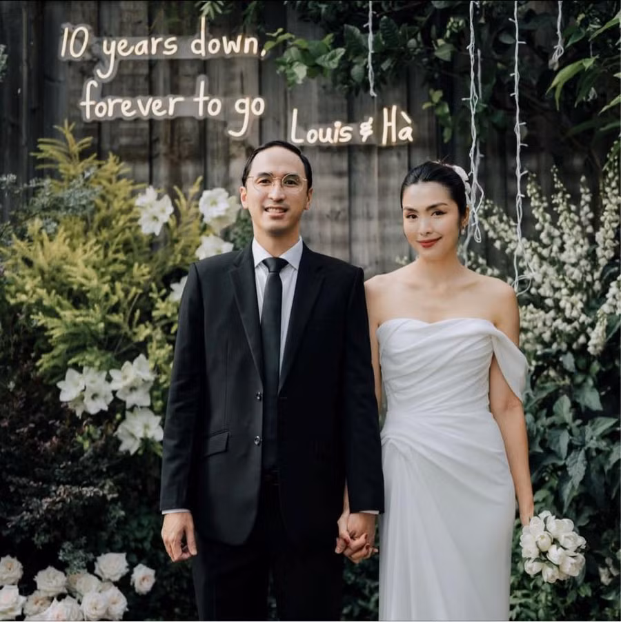 Vừa qua, Tăng Thanh Hà và Louis Nguyễn tổ chức tiệc kỷ niệm 10 năm ngày cưới. Ảnh: FBNV