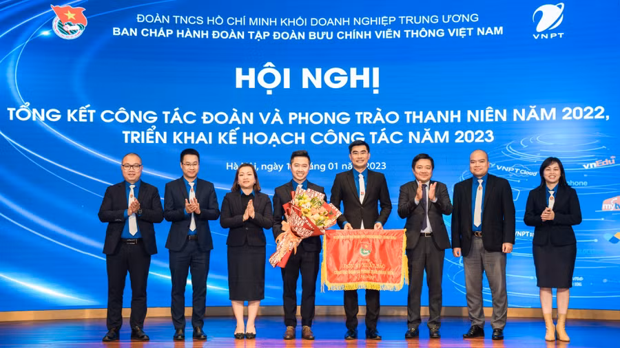 Đoàn Thanh niên Tập đoàn VNPT triển khai Công trình ứng dụng Thanh niên Việt Nam do T.Ư Đoàn chủ trì, là thành tích nổi bật trong năm 2022 của đơn vị này. Ảnh: Nhật Nam