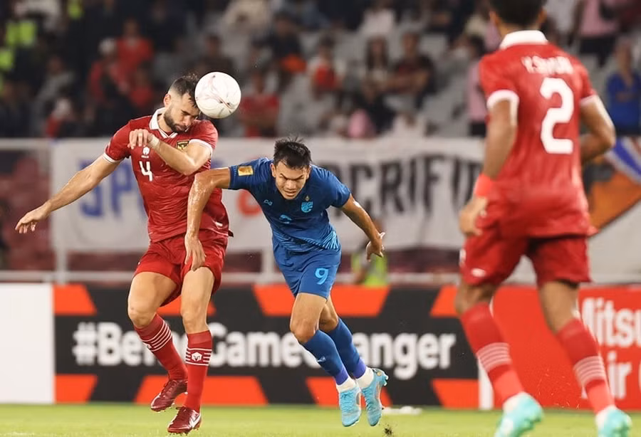 Trung vệ Jordi Amat (trái) bị treo giò ở trận Indonesia gặp Philippines. Ảnh: PSSI Trung vệ Jordi Amat (trái) bị treo giò ở trận Indonesia gặp Philippines. Ảnh: PSSI