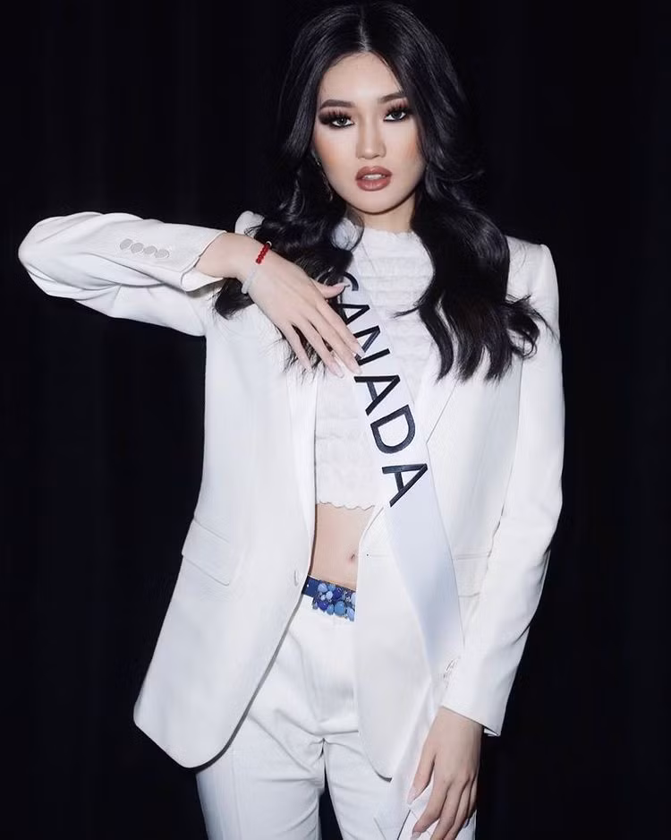 Amelia Tu đại diện Canada 