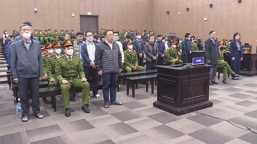 Các bị cáo trong vụ án. Ảnh: Kim Anh