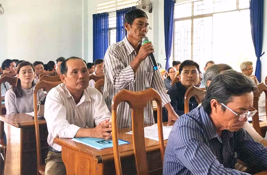  Tăng cường tuyên truyền, đối thoại, vận động người dân tham gia BHXH tự nguyện. Ảnh: N.N